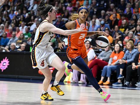 sporting sun|Against Connecticut Sun, Caitlin Clark broke a record  .